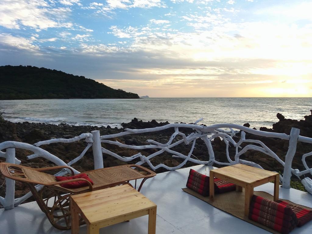 Rock View Terrace Hotel Koh Jum Eksteriør billede